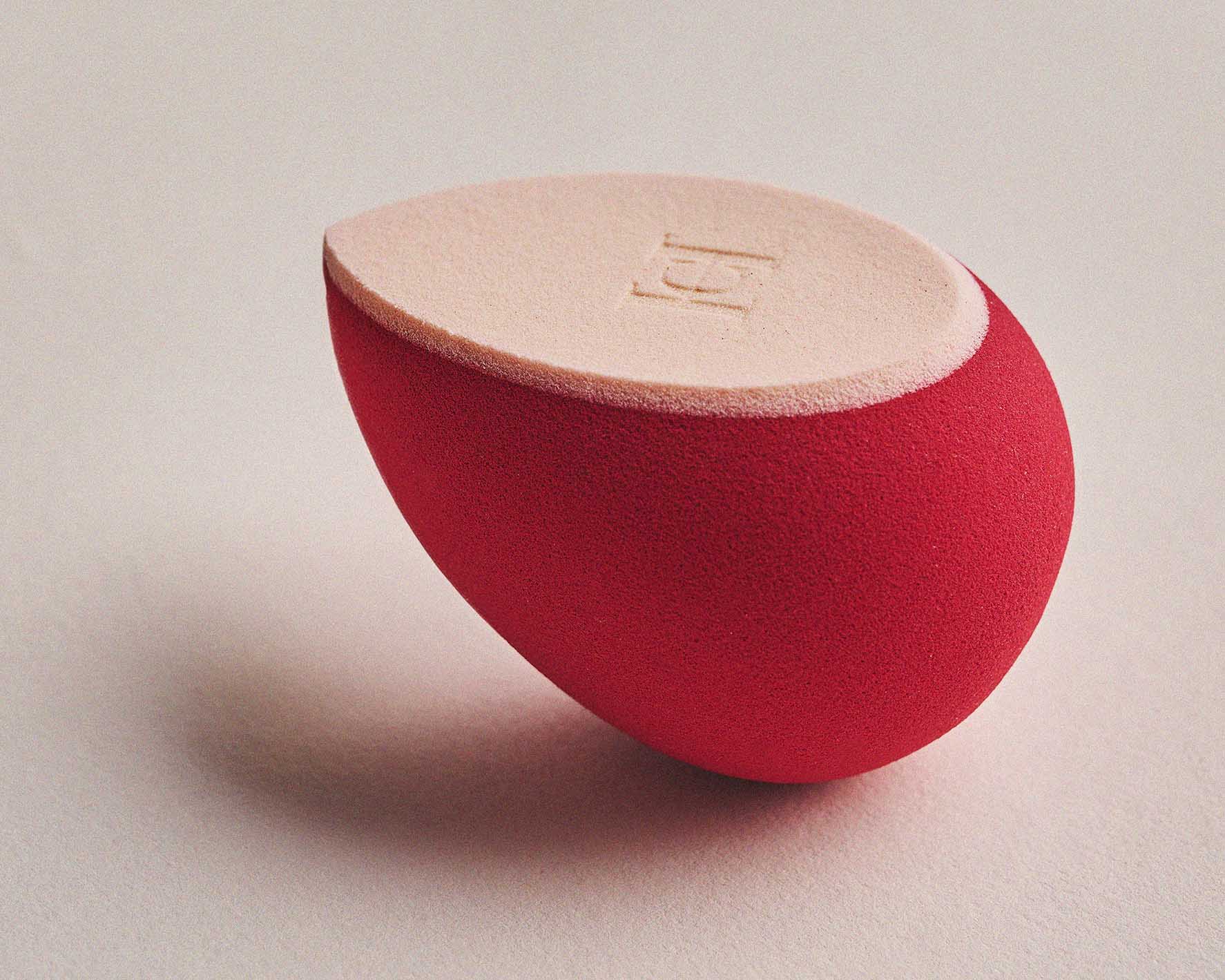 Carolina Herrera, Carolina Herrera Duo-Faced Make-Up Sponge