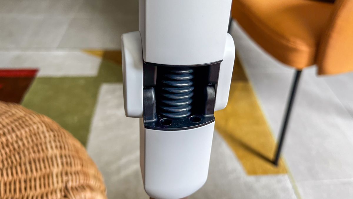 A bit of flexible tubing inside the Shark Cordless Detect Pro
