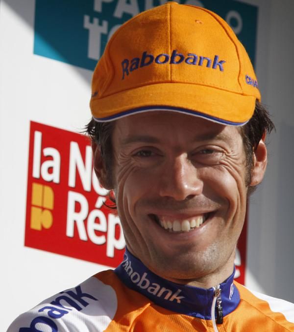 Not bad for an old guy, eh? Oscar Freire happy to win Paris-Tours.