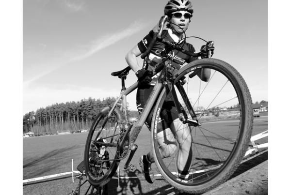 A Minuteman Road Club rider tackles a section of stairs.