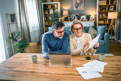 Mature couple manages finances