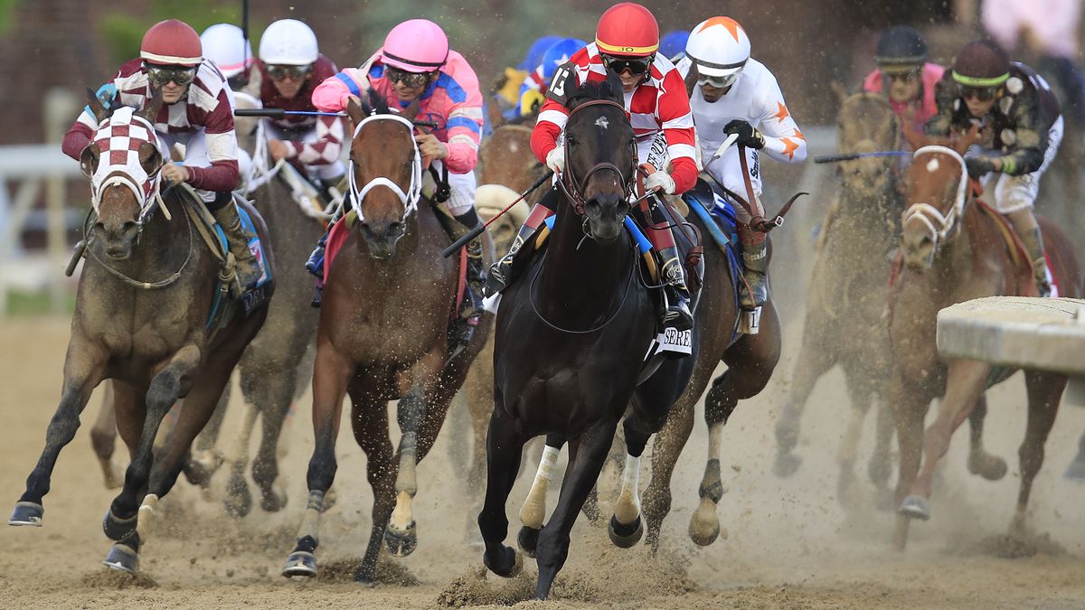 The final bend of the Kentucky Oaks horserace at Churchill Downs