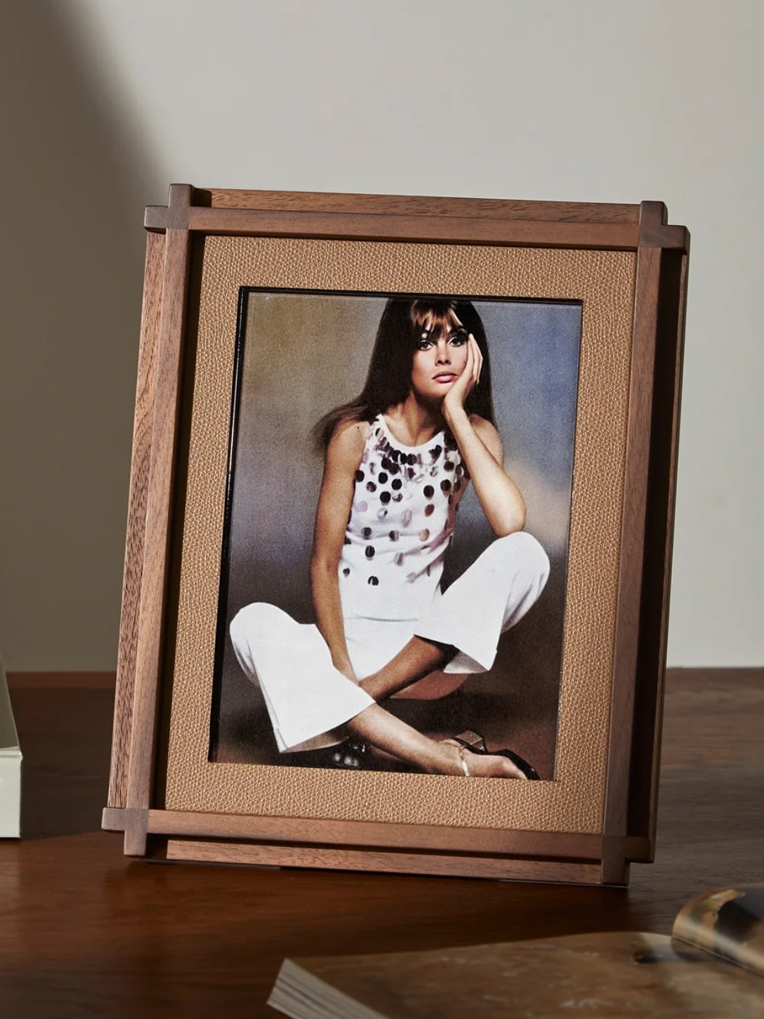 ABASK, Giobagnara | Structura Leather and Wood Photo Frame (5x7")