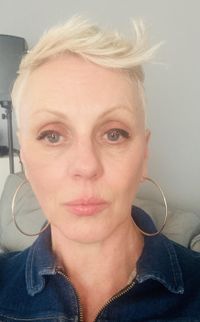 Katie Nicholls's avatar