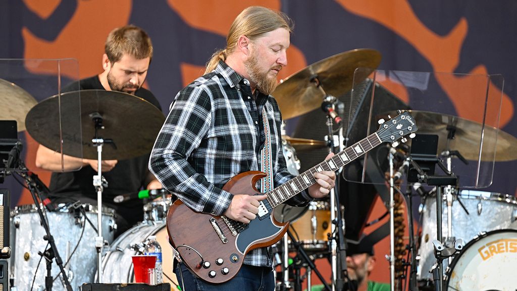 Derek Trucks covers Jeff Beck classic Beck’s Bolero Guitar World
