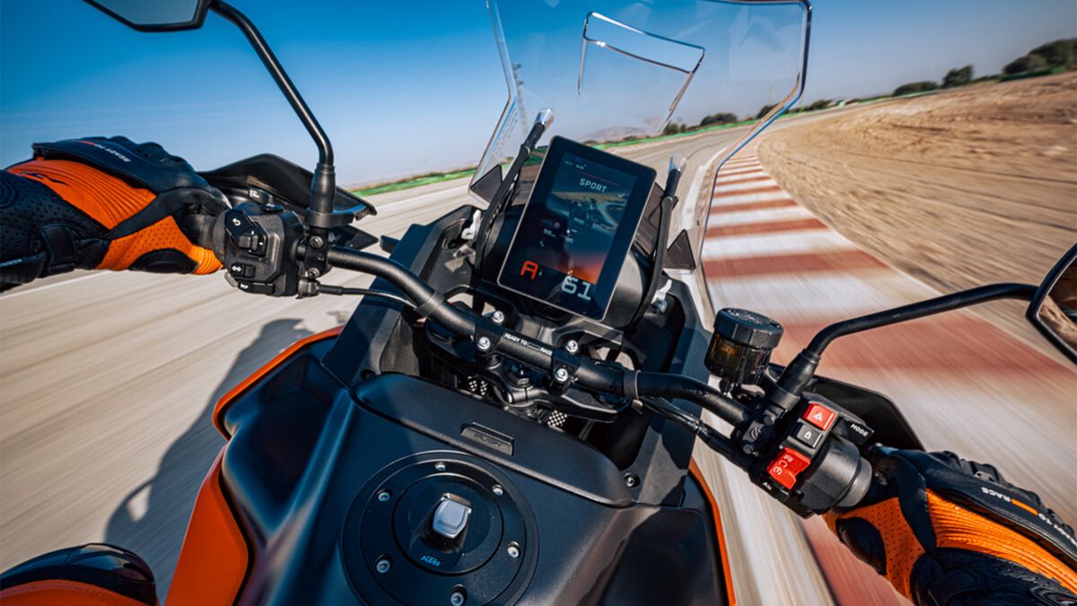 Android Automotive fully lands on motorcycles for the first time – with built-in Google Maps and flash touchscreen displays