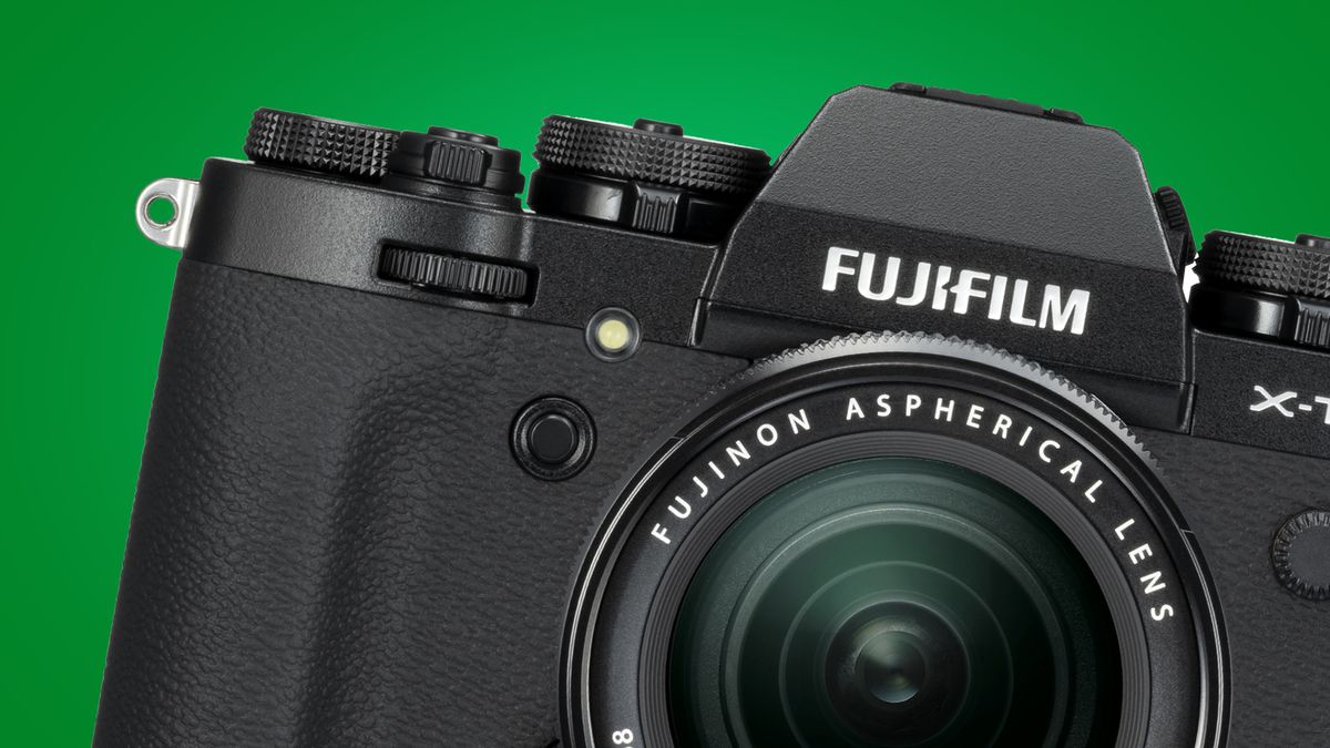 Fujifilm X-T4 announced with in-body image stabilization and flip