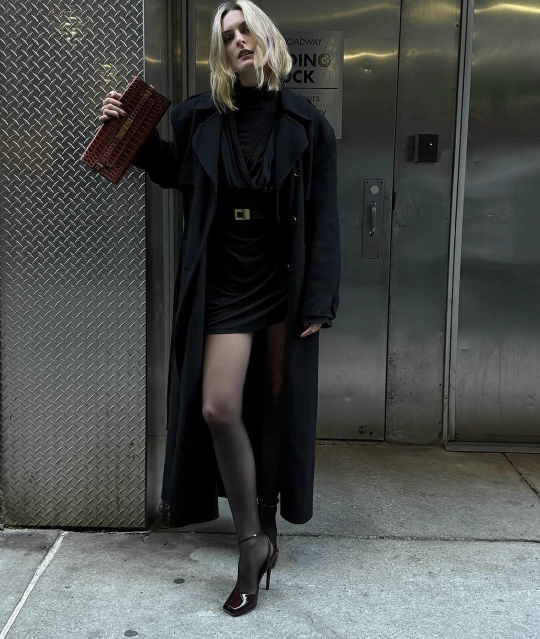 fashion people in fall outfits