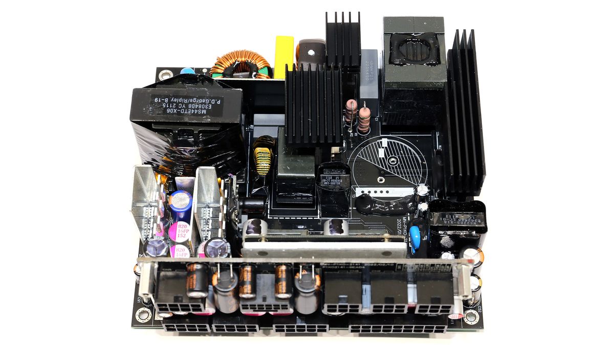 Gigabyte UD1000GM PG5