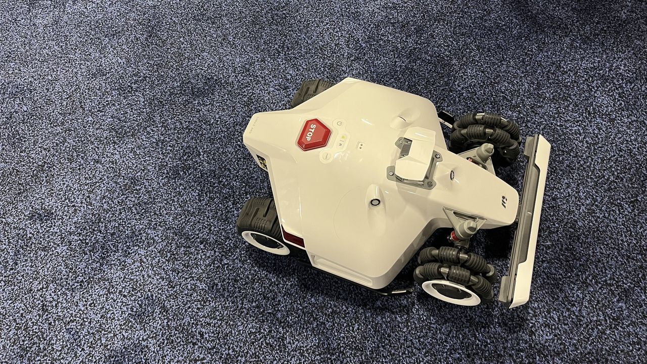 Mammotion luba 2 awd series looking from above