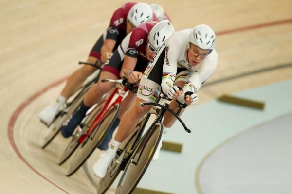 Michael Hepburn leads QLD in the rainbow jersey