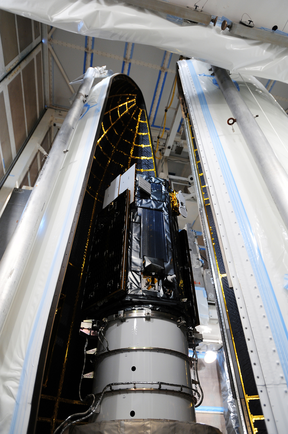 NASA&#039;s OCO-2 Spacecraft Encapsulated