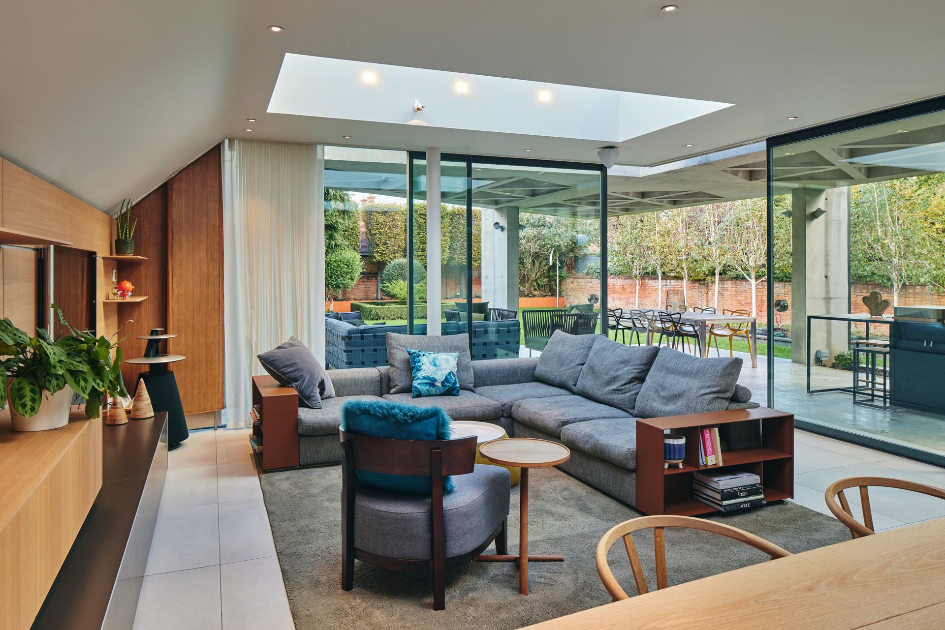 Concrete Gazebo by Adrian James Architects