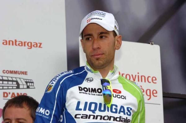 Vincenzo Nibali (Liquigas-Cannondale) faded on the final approach to Ans.