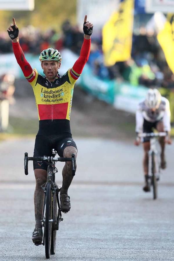 Sven Nys (Landbouwkrediet-Euphony) wins round two of the Hansgrohe Superprestige
