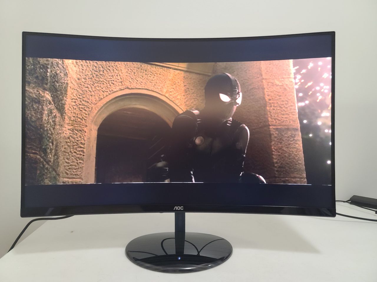 AOC CU32V3