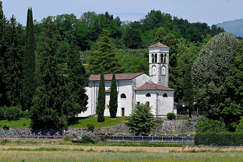 PIANCAVALLO, ITALY - MAY 30: A general view of the peloton competing during the 109th Giro d&amp;amp;apos;Italia 2026, Stage 20 a 200km stage from Gemona del Friuli to Piancavallo 1289m / #UCIWT / on May 30, 2026 in Piancavallo, Italy. (Photo by Tim de Waele/Getty Images)