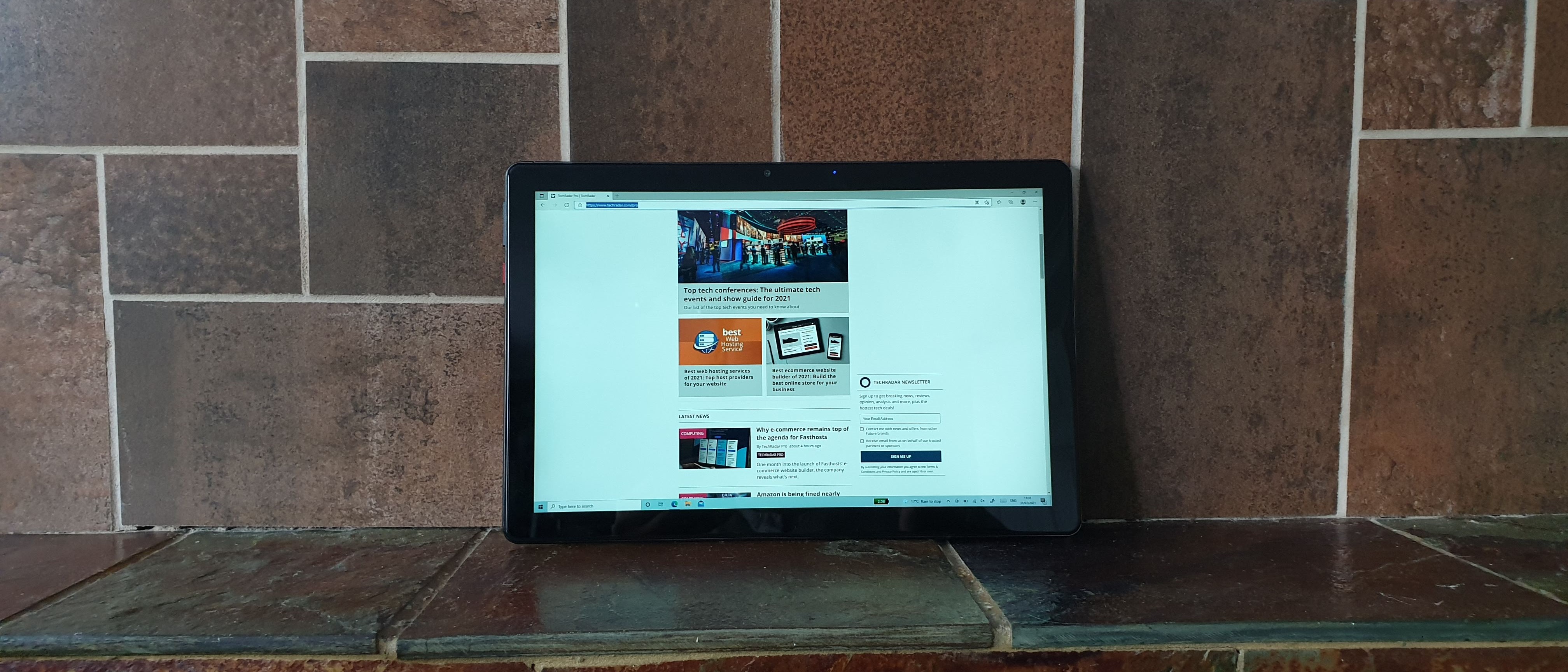 collegegeld Opsplitsen optocht Chuwi Hi10 Go 2-in-1 Windows tablet review | TechRadar