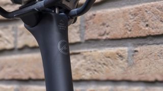 Lightweight 2024 carbon seatpost