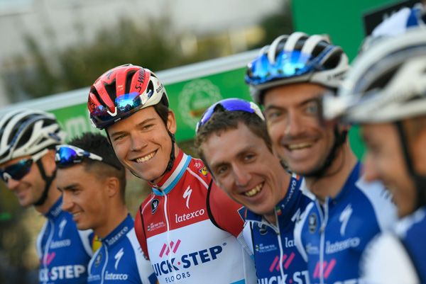 Philippe Gilbert entertains his teammates as they sign on