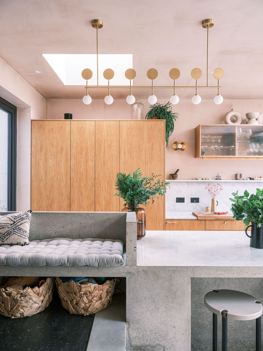 Colors that go with pink the best shades to pair with ontrend rosy