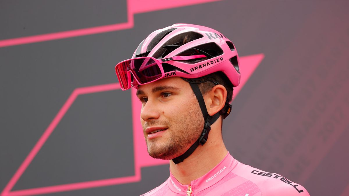 Giro d'italia colour-matched tech for the classification leaders