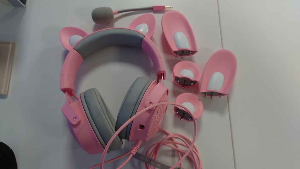 Razer Kraken Kitty V2 Pro Review Pretty In Pink At A Premium Techradar 0981