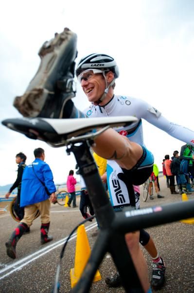 Molly Cameron (Meta Filter-Portland BS) stretches ahead of the race start.