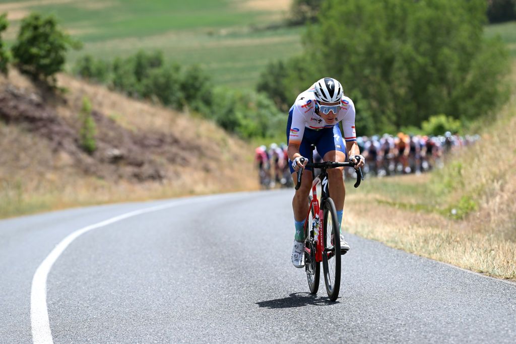 Niki Terpstra, who retired this Sunday in Paris-Tours, on the attack at the Route d&#039;Occitanie