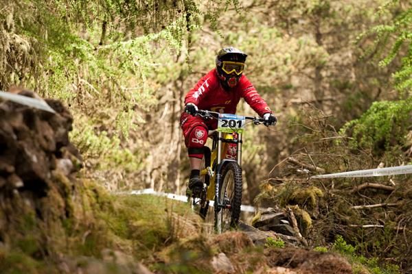 Floriane Pugin (Scott 11) races to a win in the elite women's race