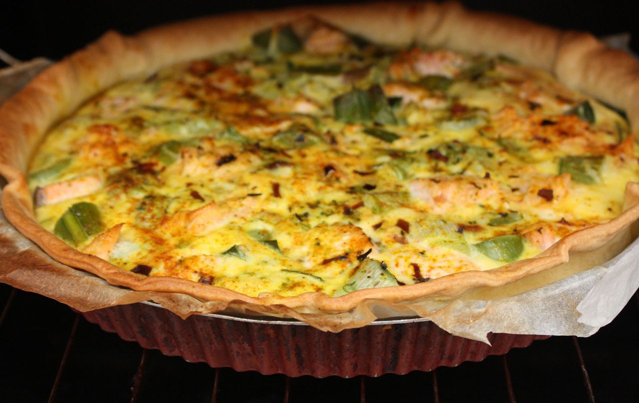 James martin&#039;s salmon, thyme and leek tart