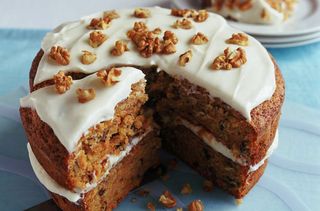Easy carrot cake with pineapple