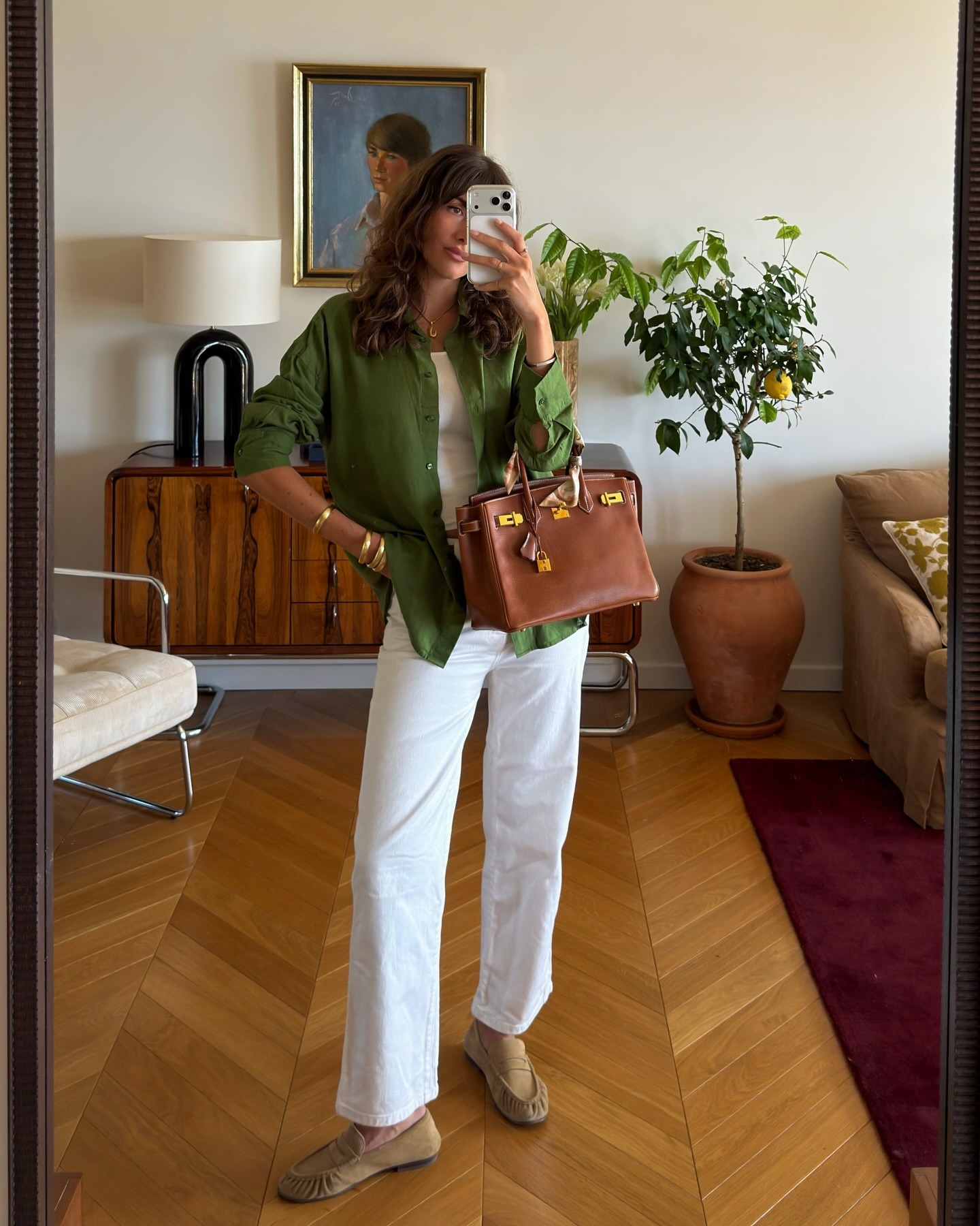 French influencer wearing white jeans