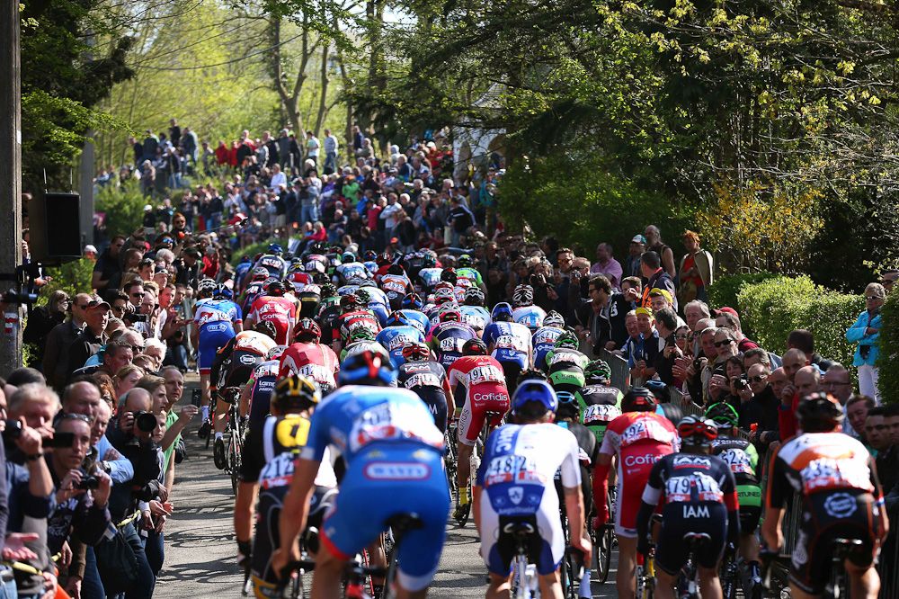Riders tackle the Mur de Huy.