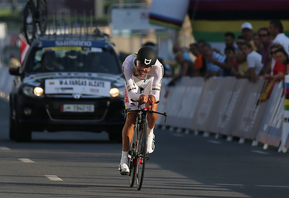 Colombia's Walter Vargas competes in the men's elite individual time trial