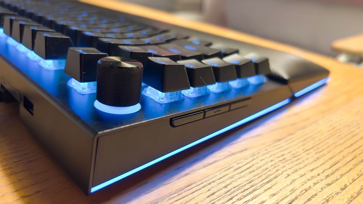 Razer BlackWidow V4 Pro review TechRadar