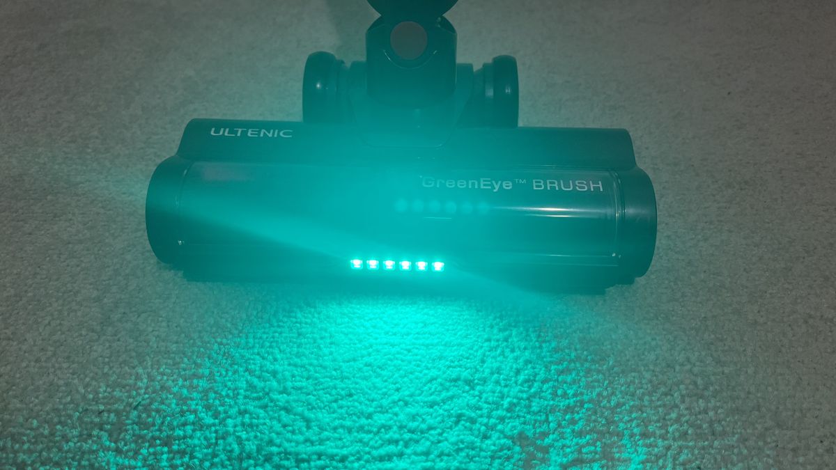 The Ultenic U16 Flex vacuum from the front with the GreenEye ligts