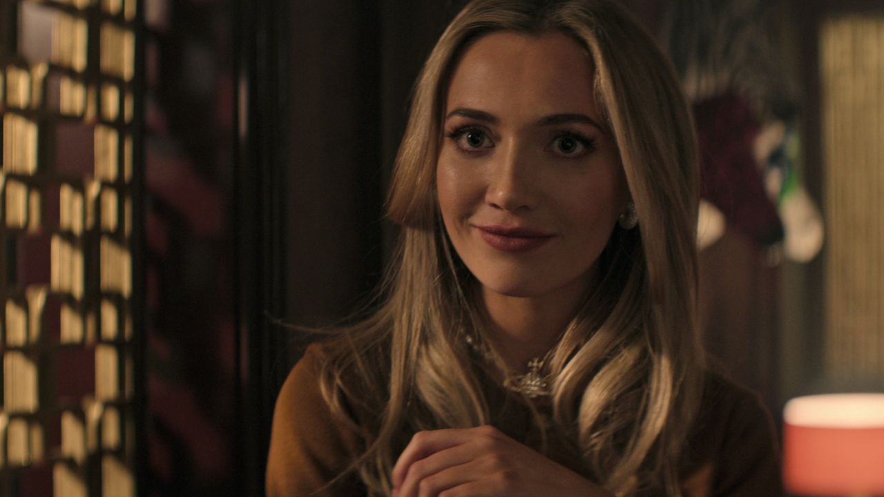 Tilly Keeper as Lady Phoebe