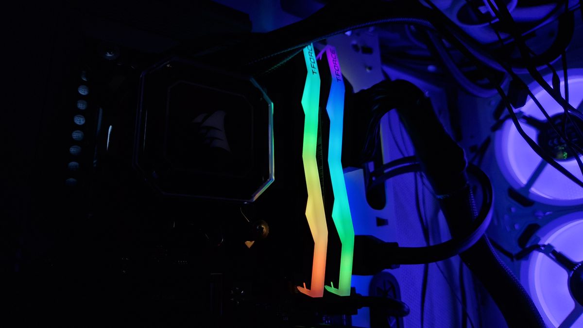 T-Force Delta RGB DDR5 review image showing the brightness of the RAM's RGB