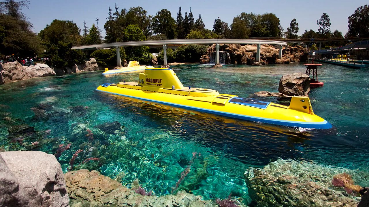 Finding Nemo Submarine Voyage