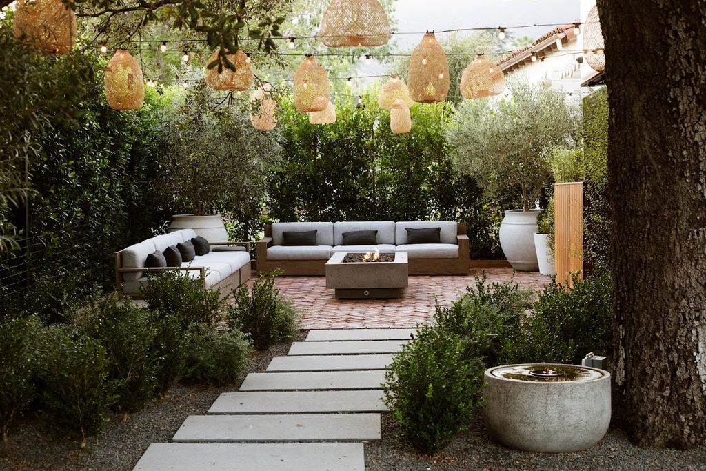 These minimalist backyards prove that 'less is more' outdoors | Livingetc