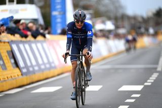 French Road Championships: Madouas beats heat and climbs to solo to gold