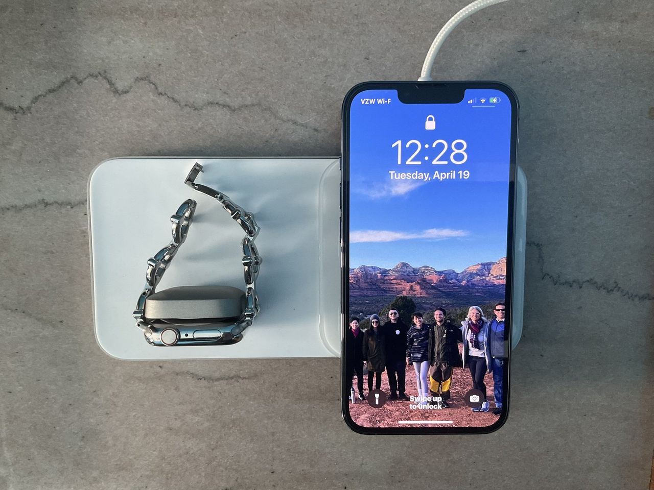 Nomad Base One Max Lifestyle Top View Iphone Apple Watch