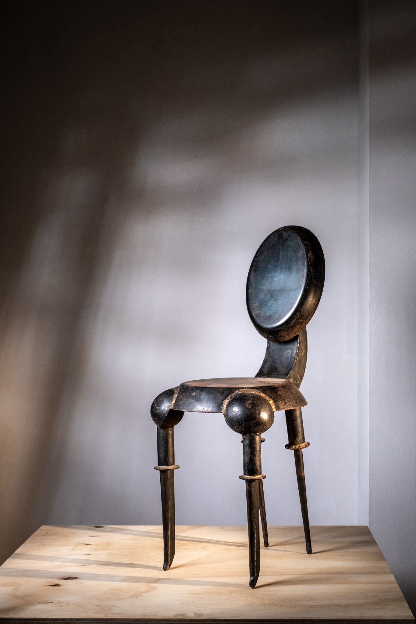 Fish Pan chair - metal chair by Tom Dixon