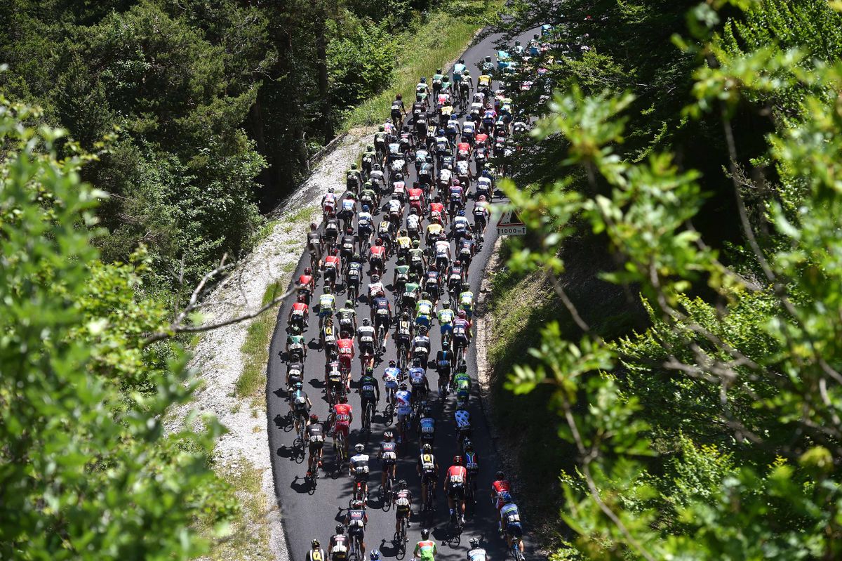 The peloton bunched together