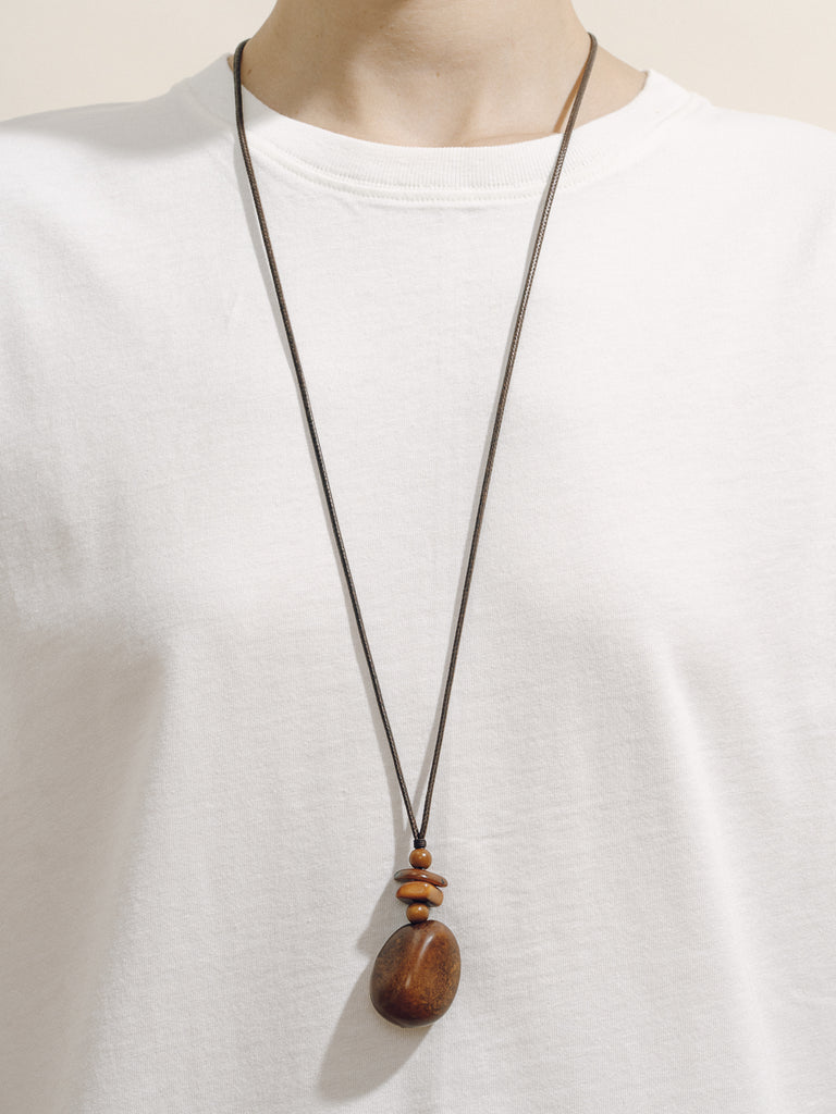 The Pendant Necklace in Cognac