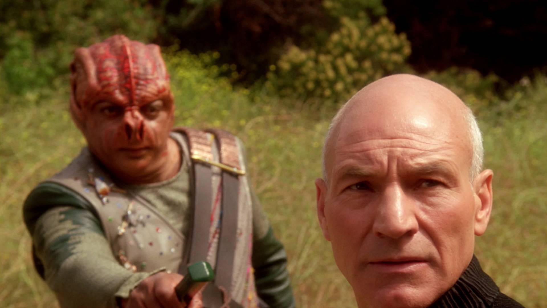 Paul Winfield and Patrick Stewart in Star Trek: The Next Generation