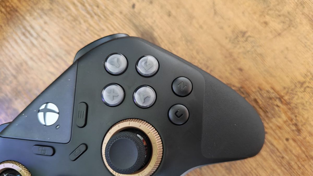 The face buttons on the Flydigi Vader 5S