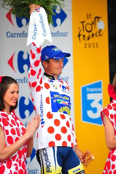 Johnny Hoogerland (Vacansoleil) stays in polka dots