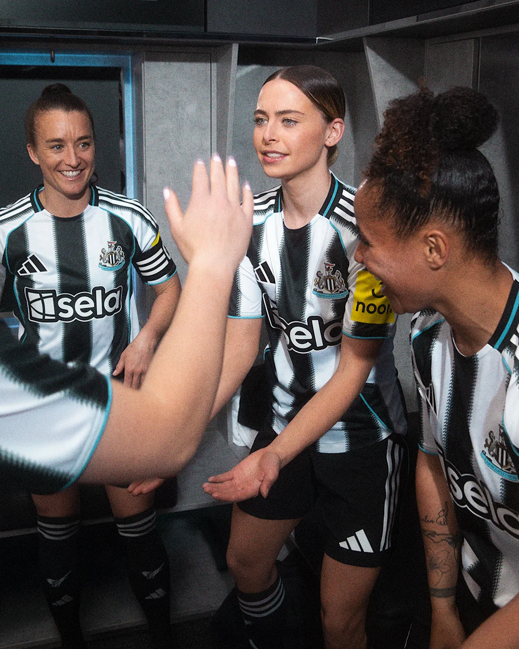 Adidas Newcastle United 2025/26 home kit
